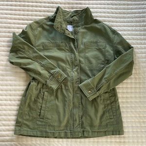 Old Navy VGUC SIZE L twill khaki green field jacket with zipper and snap close.